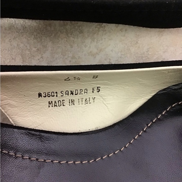 Coach Black Suede Sandra Made in Italy kitten heels size 6 1/2 . - Picture 7 of 8